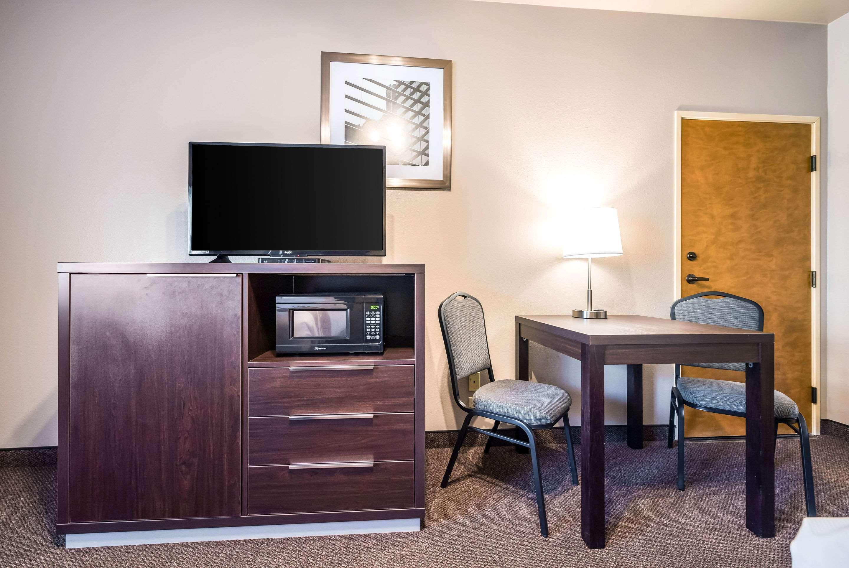 Quality Inn & Suites Bainbridge Island Buitenkant foto