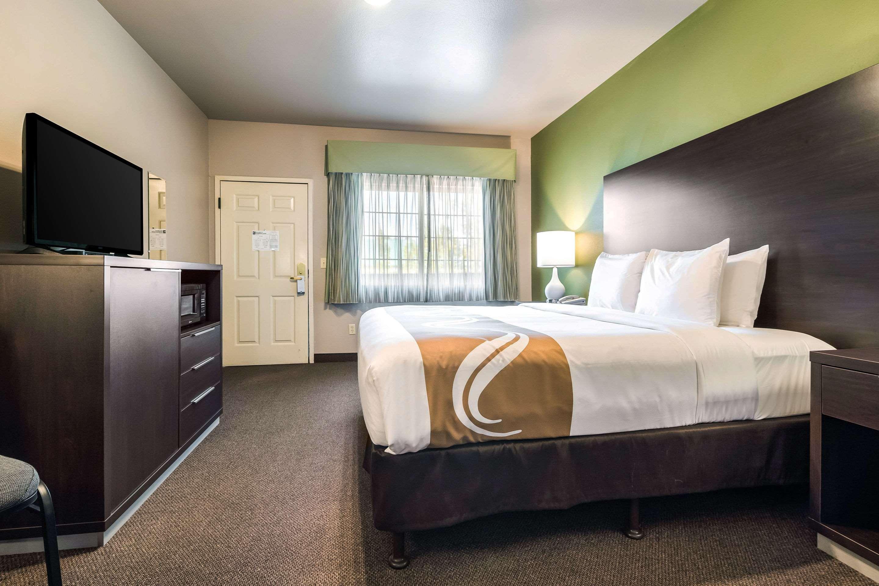Quality Inn & Suites Bainbridge Island Buitenkant foto